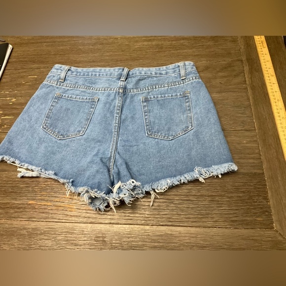 Shein Denim Shorts Distressed Raw Edge Woman's Size Small Large - Picture 5 of 6